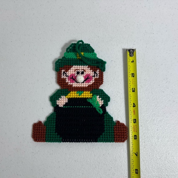 Lot of 7 Vintage Handmade Plastic Canvas St. Patrick’s Day Decor - Picture 4 of 5